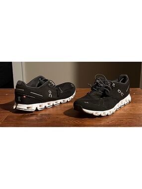 On Running Cloud Women's Sneakers Size 8.5 Black with White